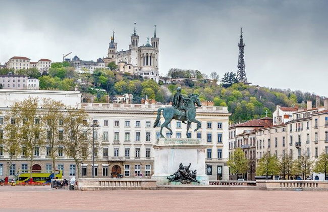 Tour a pie autoguiado de Lyon con una aplicación - Foto 1