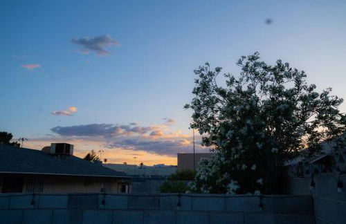 Enchanting Garden with Luxe Jacuzzi Spacious Yard - Foto 40