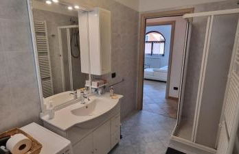 Blu Manerba with a panoramic pool overlooking the islands - Photo 8