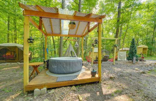 Glamping Getaway with Porch in Wisconsin Northwoods - Foto 23