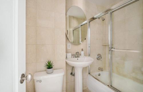 73-508 New 1BR 1Bth UWS Doorman Gym - Photo 24