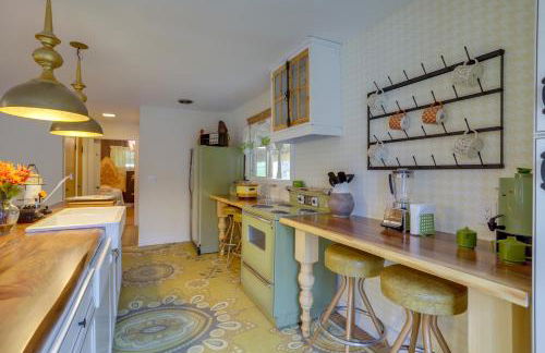 6 Mi to Lake Michigan Coloma Farmhouse - Foto 8