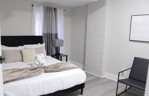 2 bdrm Modern & Hip Apt with Private Patio - Foto 23