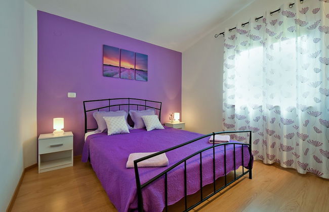 House 1125 - Photo 2