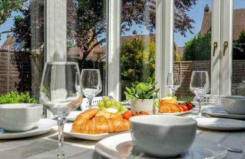 Spacious, Garden home by Walton Station - Pass the Keys - Foto 2