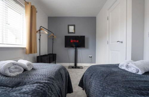 Stunning 3 bed House - Nr Kings Mill Hospital - 2 Parking Spaces, Wifi & Garden - Foto 43