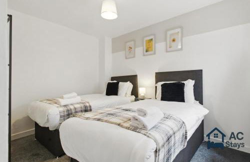 West House 4-bed Perfect for Contractors, Groups and Families - Foto 2