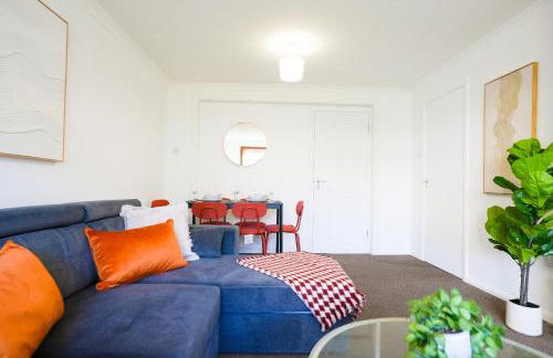 Train House - Photo 2