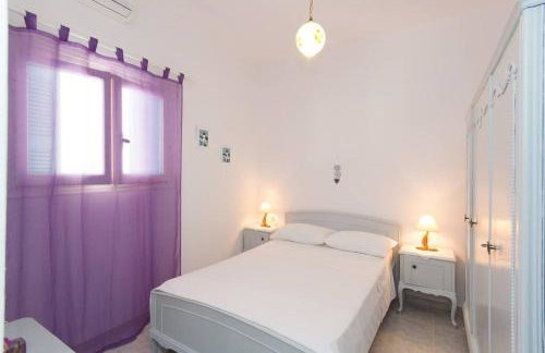 Wave Lullaby, Peaceful Beachfront Retreat in Paros - Photo 15