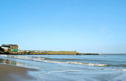 The Coach House - Or4 - Photo 14