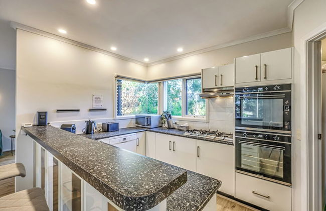 StayAU Gorgeous 5BR BBQ Home Geelong - Foto 17