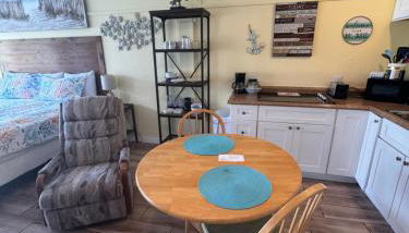 Unit 125 at Park Place in Cedar Key, FL - Foto 2