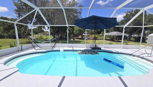 Villa Varona Resort, Heated Pool, Ping-Pong, Pool Table, Fire Pit and Pergola - Foto 2