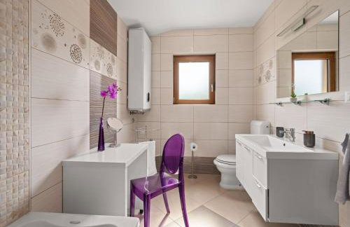 Holiday Home Mla i - Three Bedroom Holiday Home with Pool - Photo 20