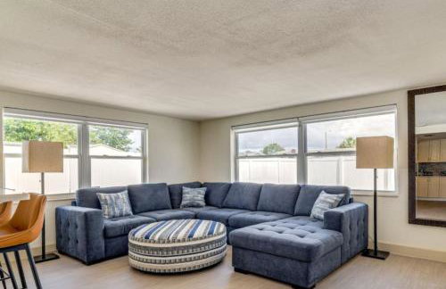 Home With Heated Pool Near Beaches - Foto 19