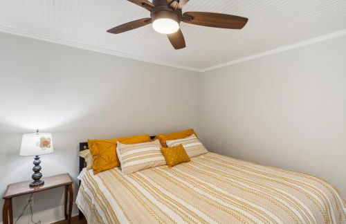 Charming Downtown McCloud Retreat home - Foto 15