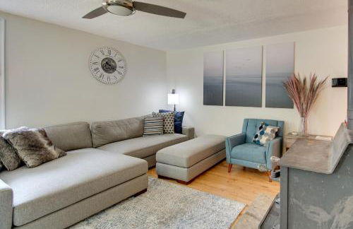 Walk to Beach Charming Maryland Home with Yard! - Foto 5