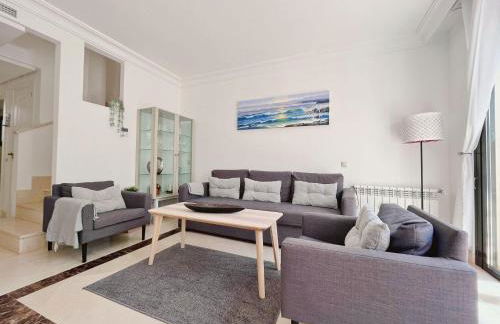 Casa Mila Roda Sleeps 4 with Pool - Foto 6