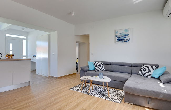 House in Valbandon Near Brijuni National Park - Photo 8