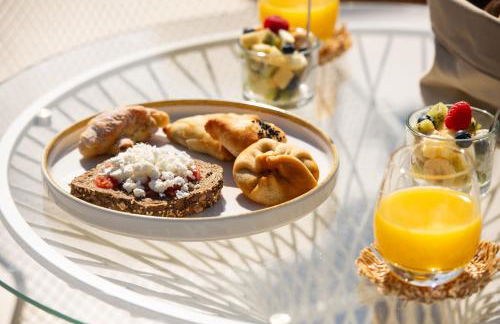 Reveli Suites - Photo 17