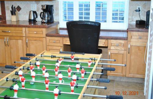 5 BR House 4 Minutes from the Beach - Foto 21