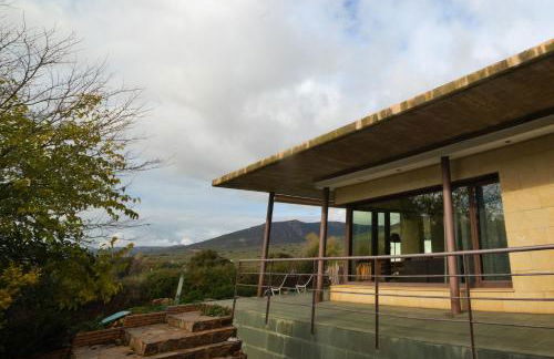 CASA LAS 7 CEPAS moderna y acogedora en plena naturaleza - Foto 1