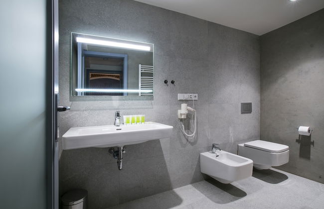 Apartments At The Blue Duckling - Photo 28