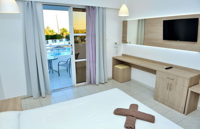 Maroula Studios - Photo 7