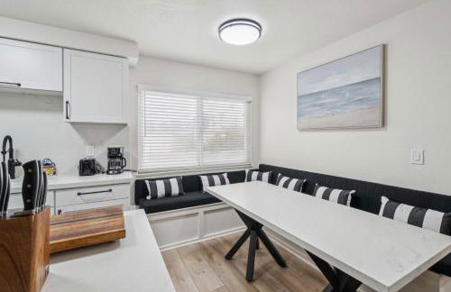 2 Bed Beach Condo #125 - Foto 1