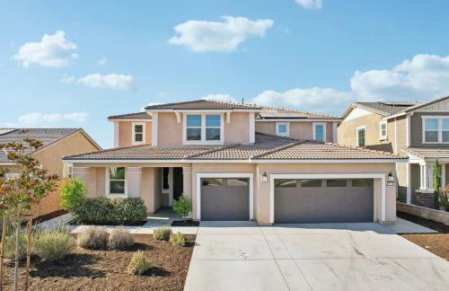 Entire Private Home with 5 Bedrooms 3 Bathrooms, 3000 sqft, Gated Yard, Garage, Nice View, Available Now - Foto 55