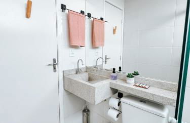 Novo Apto em Condomínio Fechado c/Ar e Elevador - Foto 10