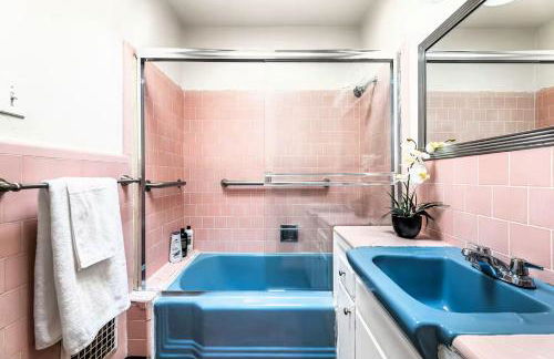 Spacious 4 bedroom home by Melrose and 10 minutes to Hollywood Walk of Fame - Foto 33