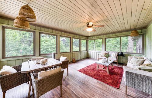 Geneva Lake Adventures Family Retreat with Patio - Foto 2