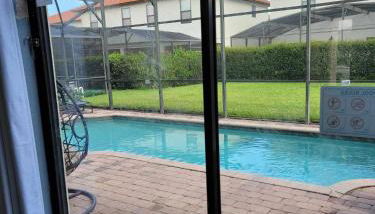 Luxry villa 6 miles from Disney - Photo 3