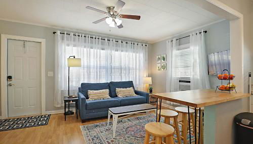 Steps to Beach & Downtown! Cozy Beach Bungalow #1 - Foto 4