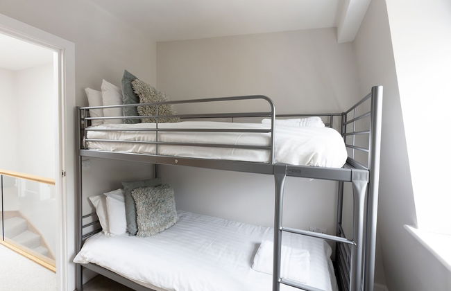 Immaculate Central Windsor Town House - Foto 10