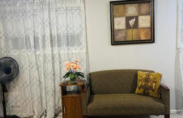 Emerald City Studio Suite - Photo 15