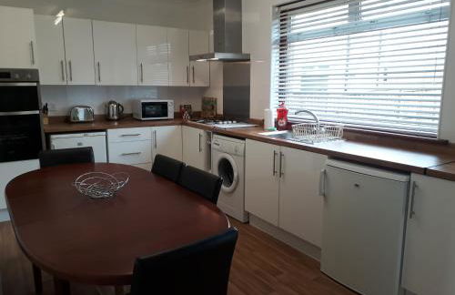 Hilltop House - Photo 6