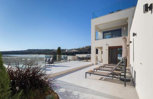 Villa Santa Ιrini 2 - With Heated Pool - Foto 11