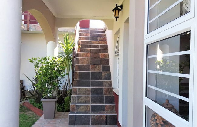 "room in B&B - Room for 6 - Amarachi Guesthouse in Swakopmund Namibia Near Beach and Malls!" - Photo 15