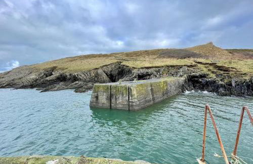 The Hut@Trefechan Wen - Coastal Coziness! - Photo 76