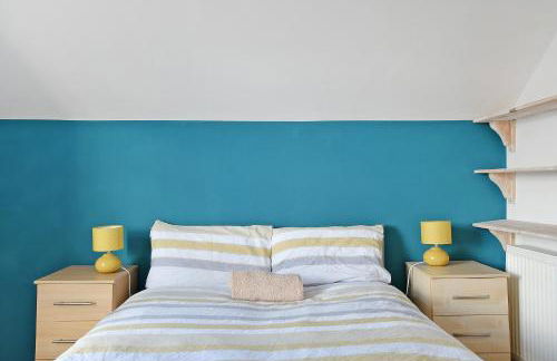 Spacious 4BR, Parking, Near Centre, Accommodates 7 - Foto 5