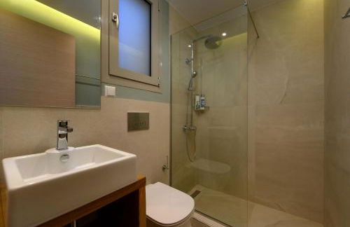 Tessera Villas & Studios Collection - Photo 59