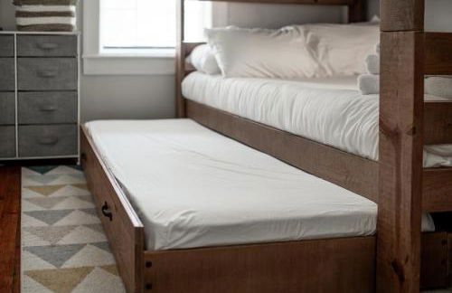 Bluewater Downtown Cottage - Foto 40