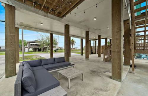 Gorgeous Home with Huge Private Pool and Game Room - Foto 58