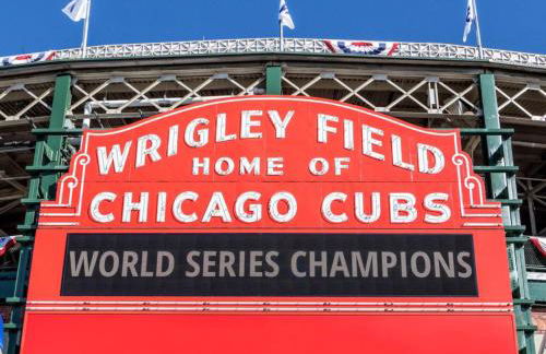 The Wrigleyville Deluxe -Steps from Wrigley Sleeps 10 - Foto 37