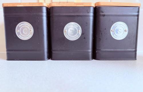 Central Comfort Southampton, Free Parking - Photo 16