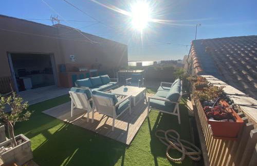 Port Hyeres Duplex plein Sud 200 M2 et 100 M2 de terrasse - Foto 5