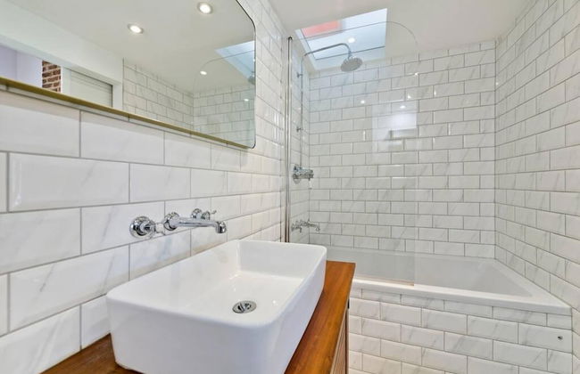 1 Bed Bohemian Loft Style Apt - Foto 4