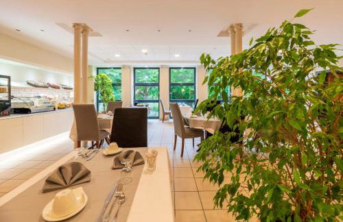 HOTEL CERISE - LES SOURCES Luxeuil-les-Bains - Foto 71